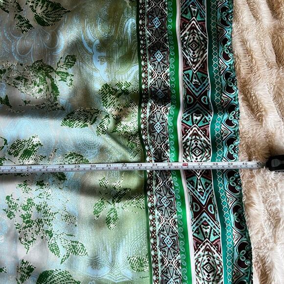 Susan Graver Women’s Printed Charmeuse Scarf Top Teal Size XL Boho Lightweight - Picture 8 of 8